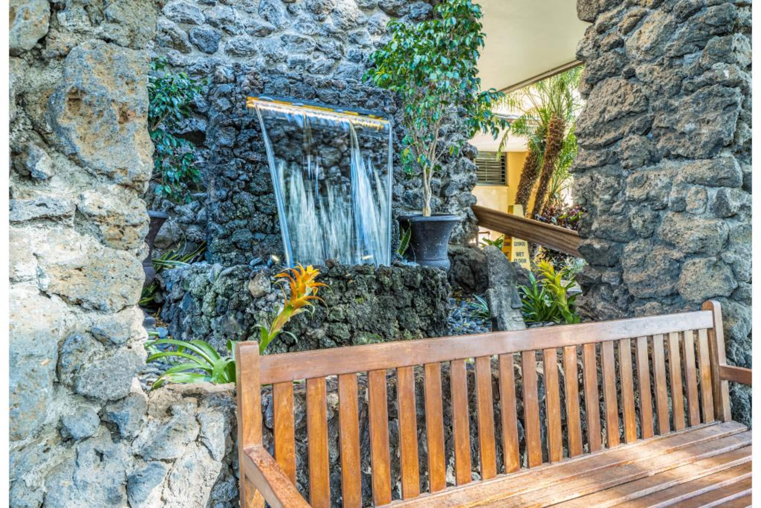 Condo in Kihei · ★4.67 · 1 bedroom · 2 beds · 1.5 baths - Image 32