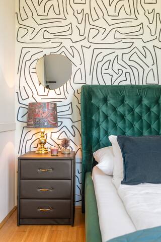 2 Full Apt. | 5 BR | Rooftop | AC gallery image 5