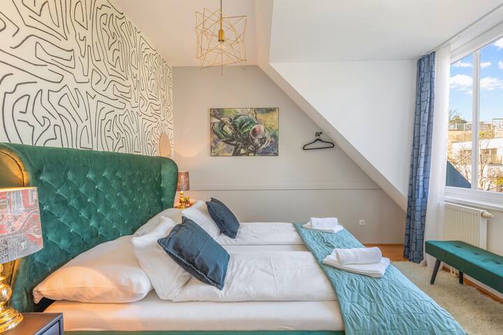 2 Full Apt. | 5 BR | Rooftop | AC gallery image 3