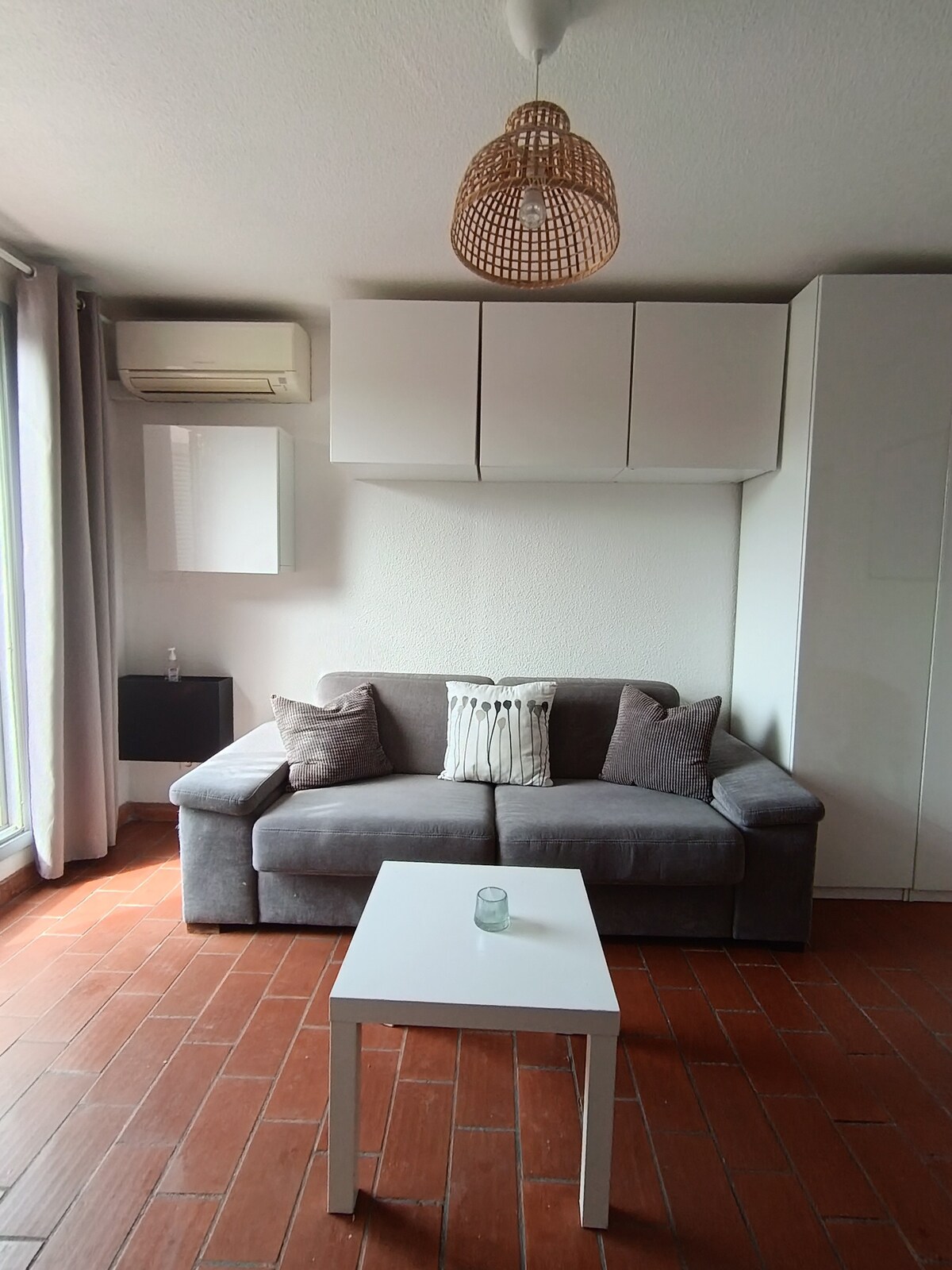 მისაღები ოთახი 2