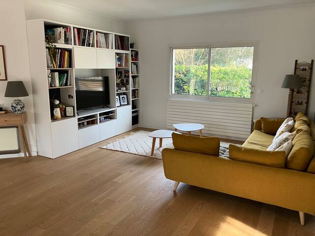 Maison familiale 10p avec jardin, piscine et clim gallery image 5