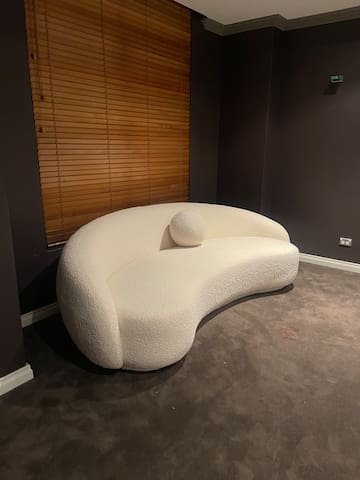 Dianella Staycation close to CBD gallery image 4