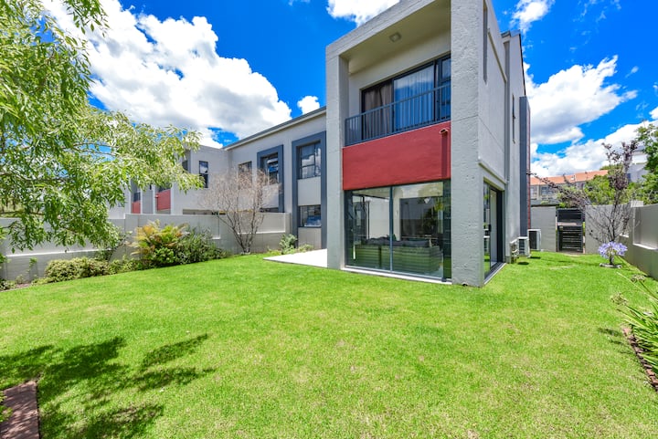 Urban Oasis - 3 Bedroom - Chartwell