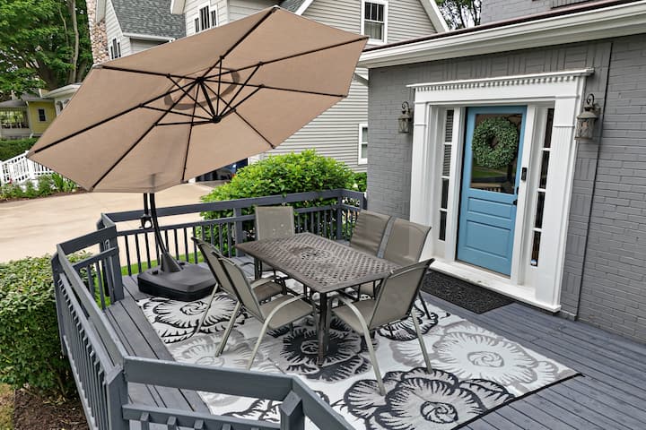 4+ Bedroom Beach Retreat Near South Beach & Town! - South Haven, MI