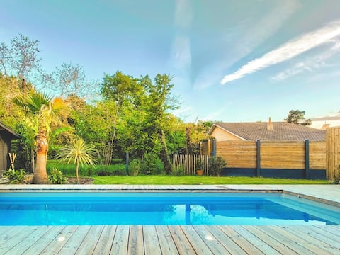 Villa between Arcachon Bay and forest