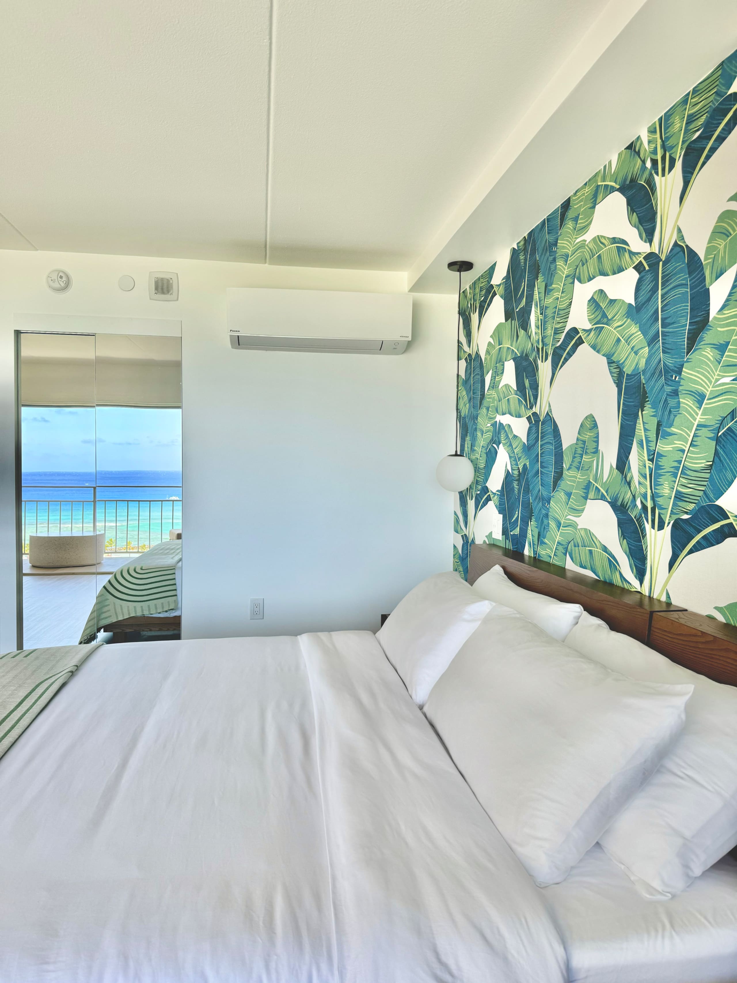Condo in Honolulu · ★4.9 · 1 bedroom · 2 beds · 1 shared bath - Image 15