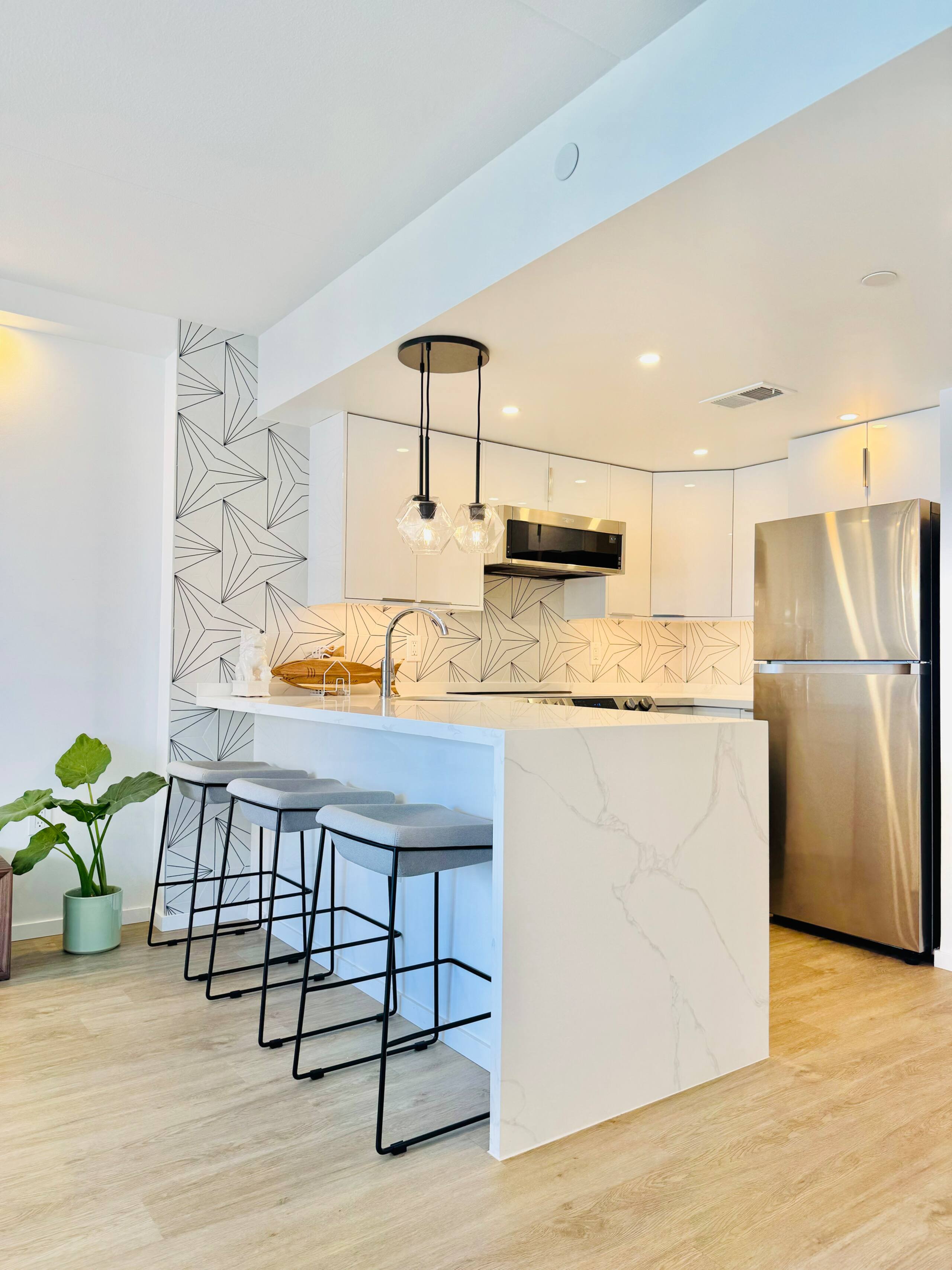 Condo in Honolulu · ★4.9 · 1 bedroom · 2 beds · 1 shared bath - Image 21