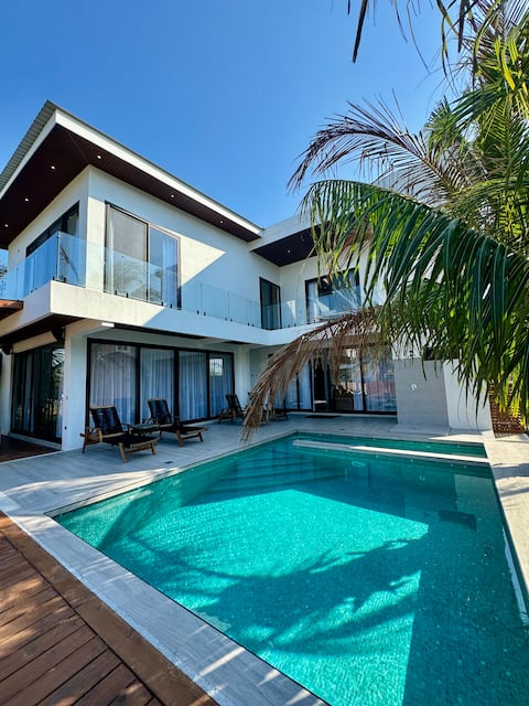 Oceanfront - Villa Catalina - Beach House