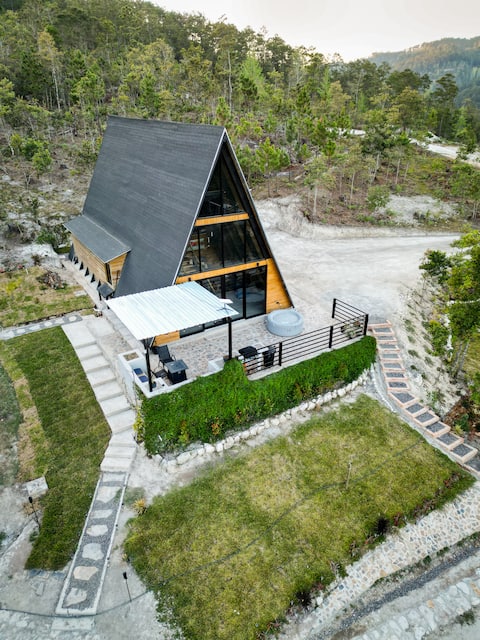 Alpine cabin in nature - Jacuzzi and Garden