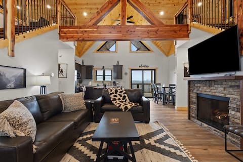 Rock Point - Million $ View, Private, Hot Tub, Lux
