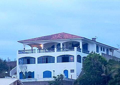 The white and blue house of Tereza