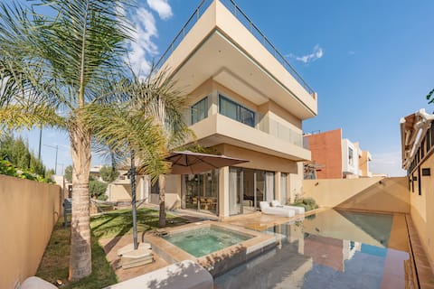 Villa Toledo by TCE – Jacuzzi, Movie Theater & Sauna