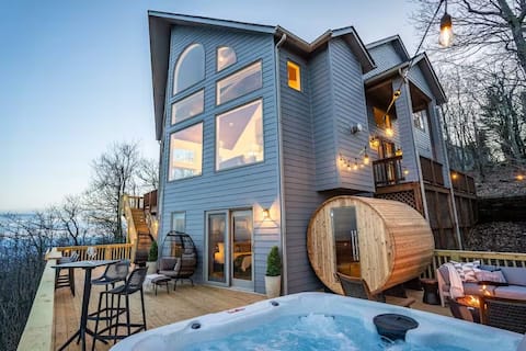Designer Home w/ Incredible Views, Sleeps 16