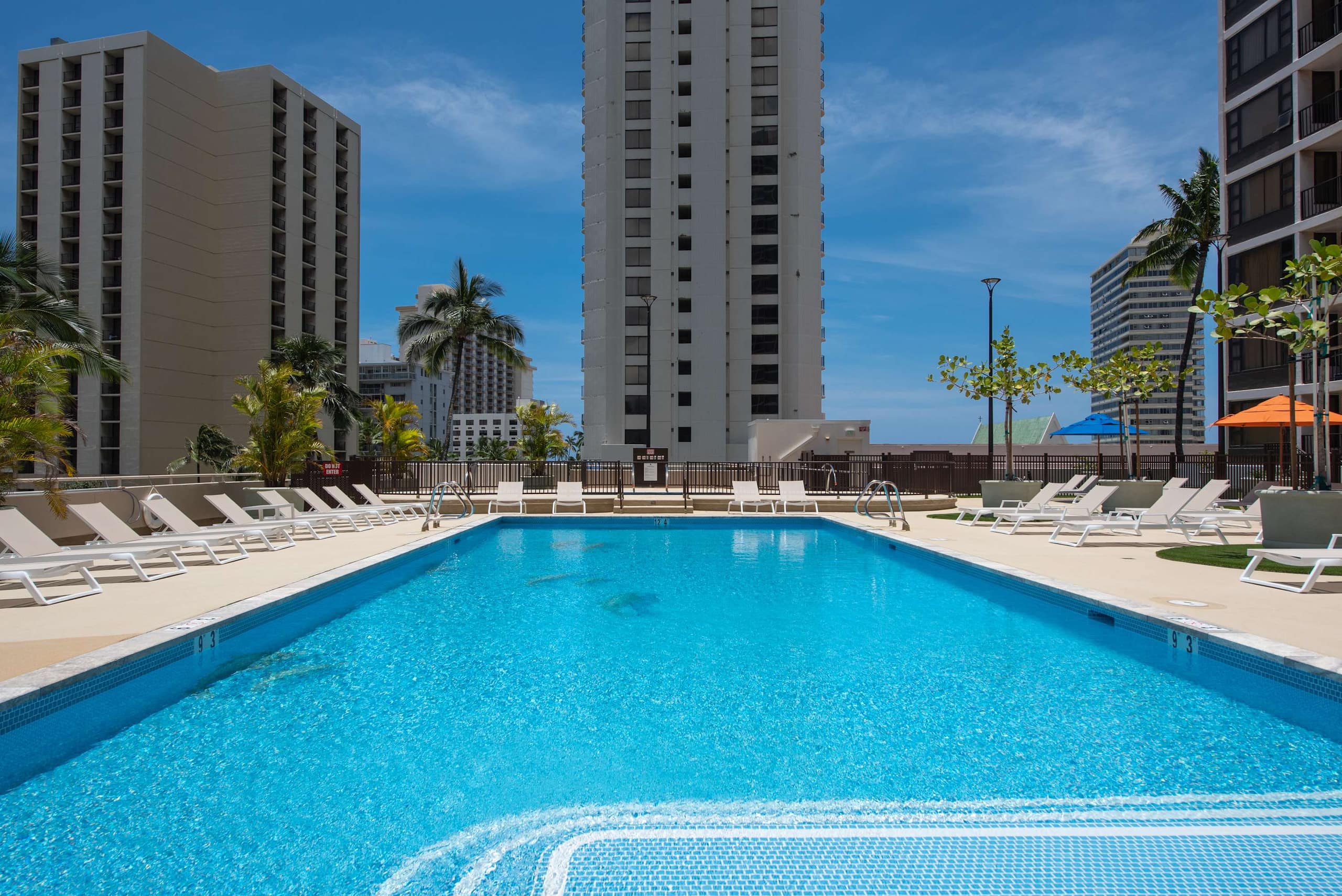 Condo in Honolulu · ★4.67 · 1 bedroom · 3 beds · 1 private bath - Image 34