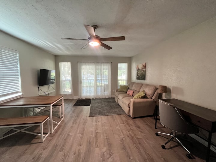 Suite Apartment In The Country - Magnolia, TX