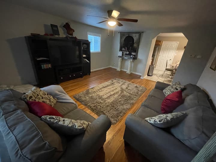 Cozy Home W/ Private Backyard - Vallejo