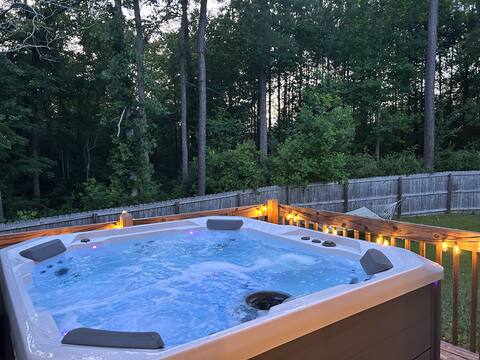 Relaxing Spa/4BDR,FirePit/20 min to FT Bragg