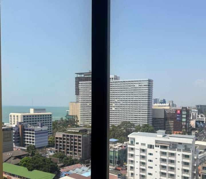 【中心部15f】85” Tv, 1gbps Net, 全自動洗濯乾燥機、スマートトイレ、大型デスク - Pattaya