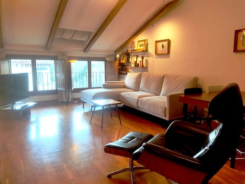 Top performing Airbnb: Cozy mountain apartment in Jaca