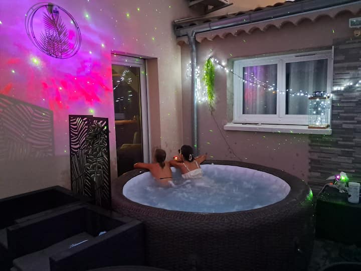 Jolie Maison Vauclusienne Avec Jaccuzi - Bollène
