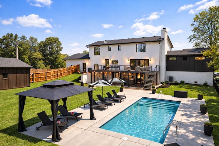Luxe Home w/htd. Pool+Hot Tub+Fire Pit+Brbn Trl