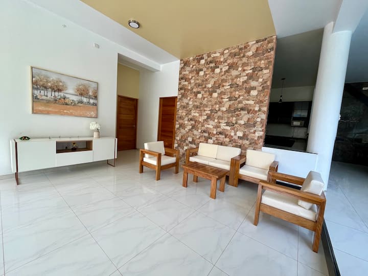 Casa De Alojamiento - La Merced