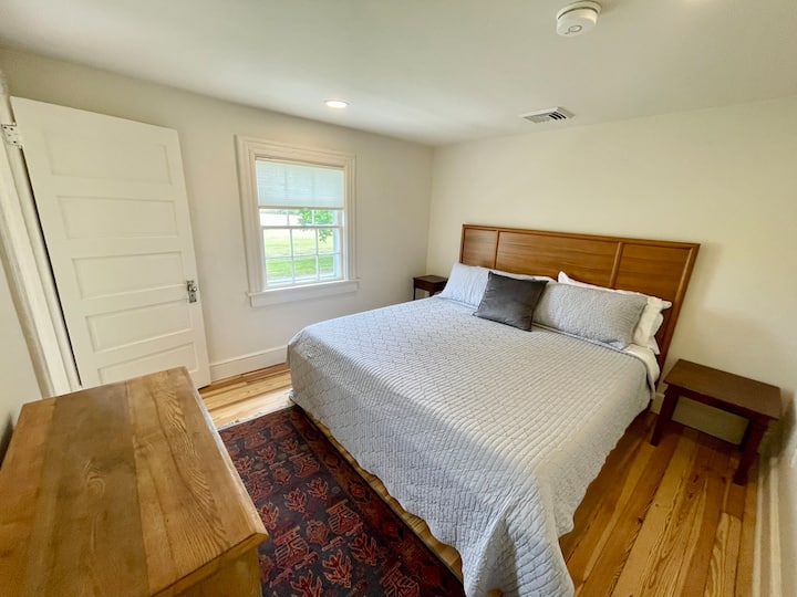 Брачен кревет (широк 180-220 см)