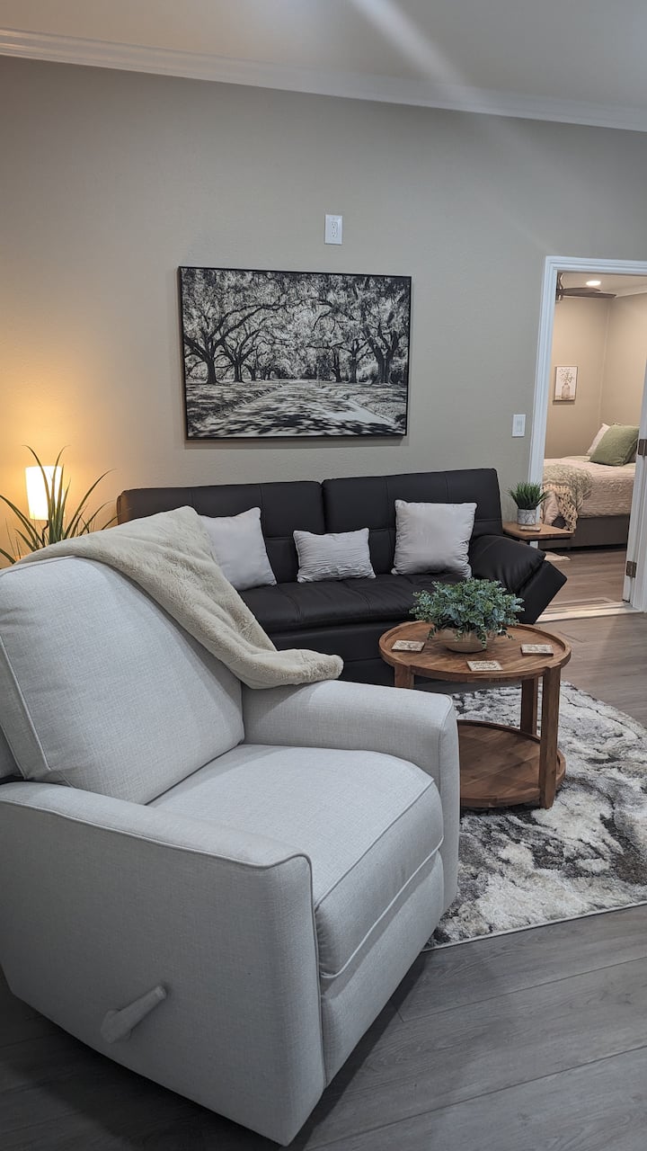 Casa De La Torre Bungalow - Buena Park, CA
