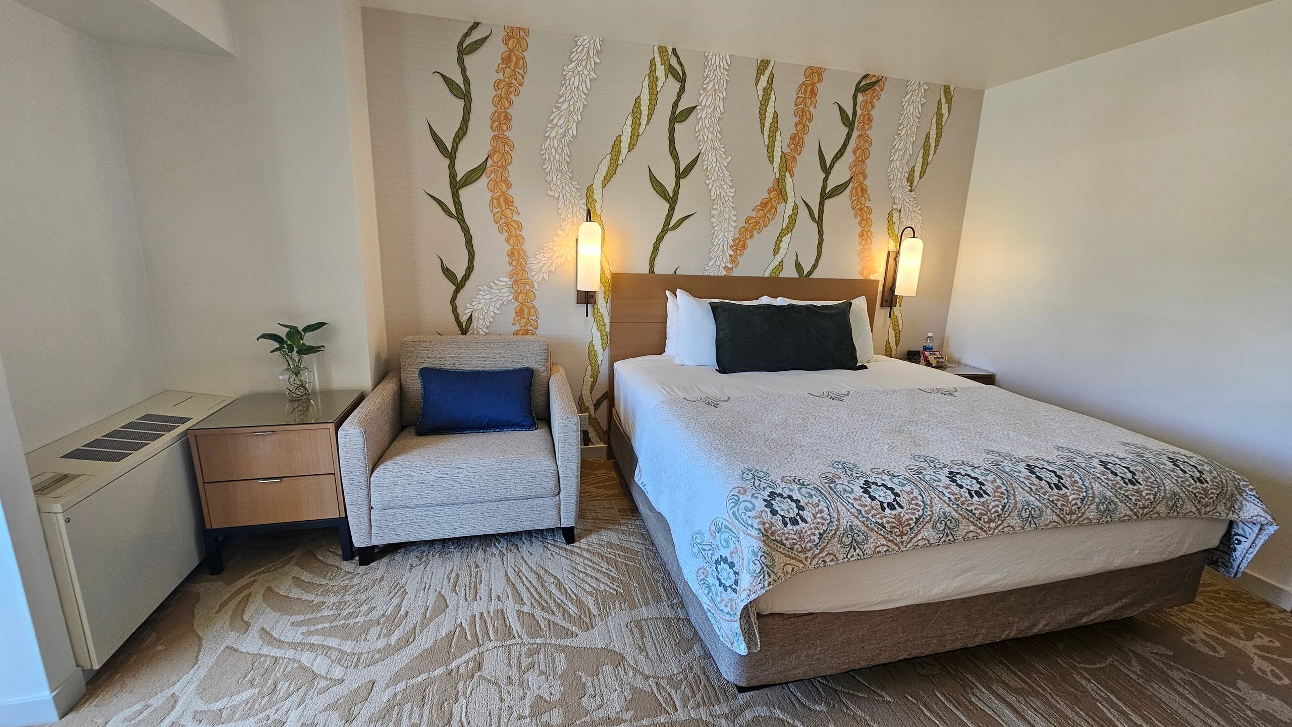 Condo in Honolulu · ★4.92 · Studio · 2 beds · 1 shared bath - Image 24