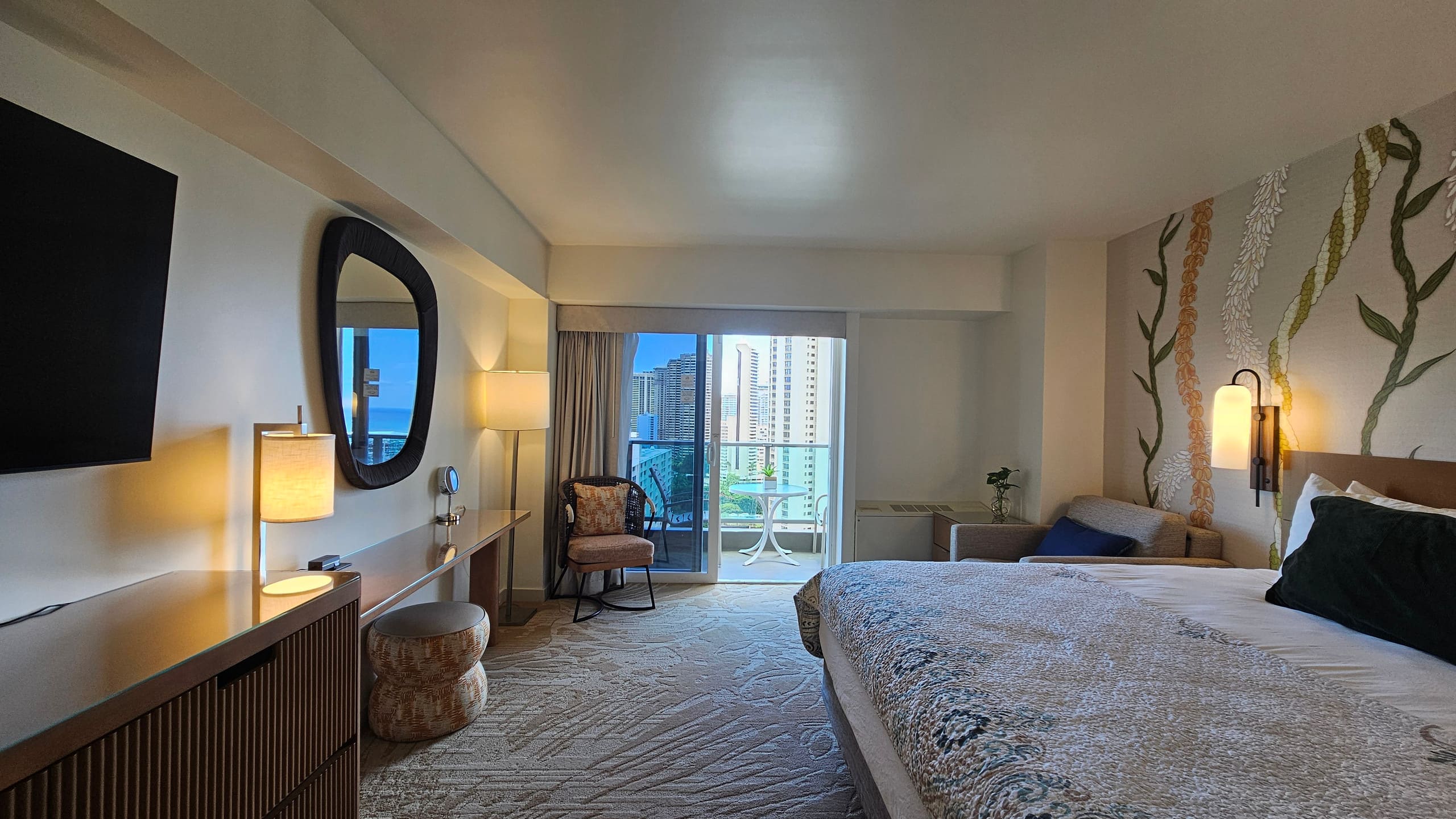 Condo in Honolulu · ★4.92 · Studio · 2 beds · 1 shared bath - Image 21