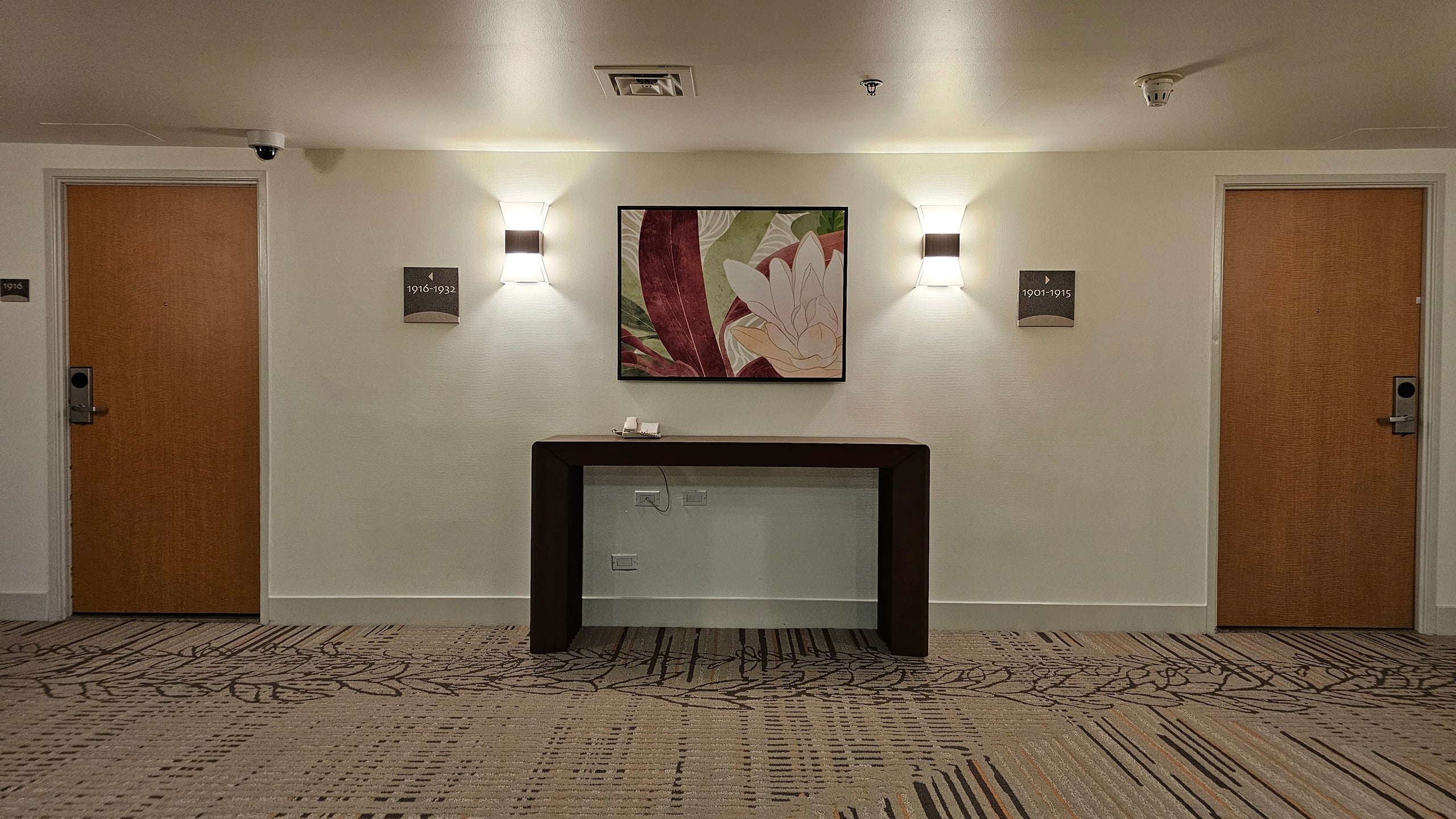 Condo in Honolulu · ★4.92 · Studio · 2 beds · 1 shared bath - Image 19
