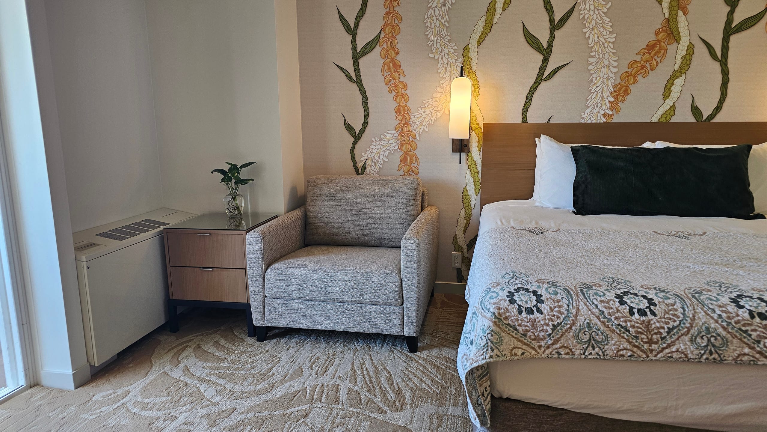 Condo in Honolulu · ★4.92 · Studio · 2 beds · 1 shared bath - Image 22