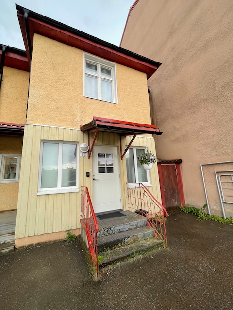 Central accommodation with its own shower/toilet and its own entrance