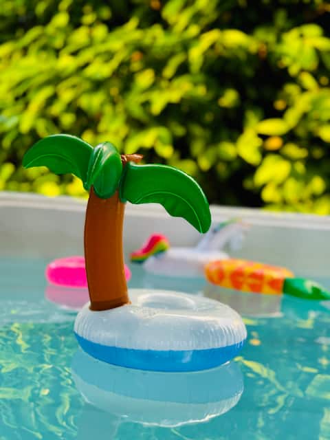 Sleeps 15 - Entire 5* Home, private pool + hot tub