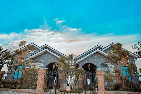 Bao Ninh Villa with Ocean view
