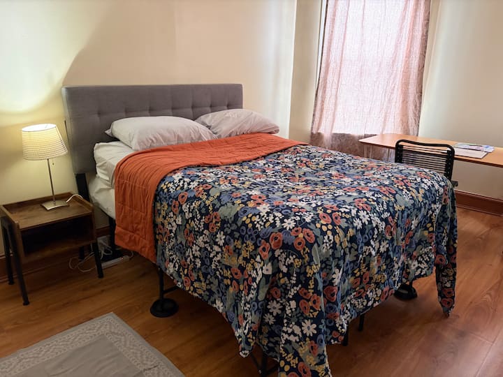 Private Bedroom#4 In Trendy Bloomingdale - Washington, D.C.