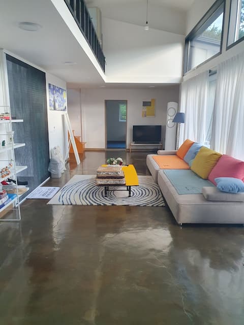 Workshop # Dog-friendly # Party Room # Family Event # Space for 8-30 people