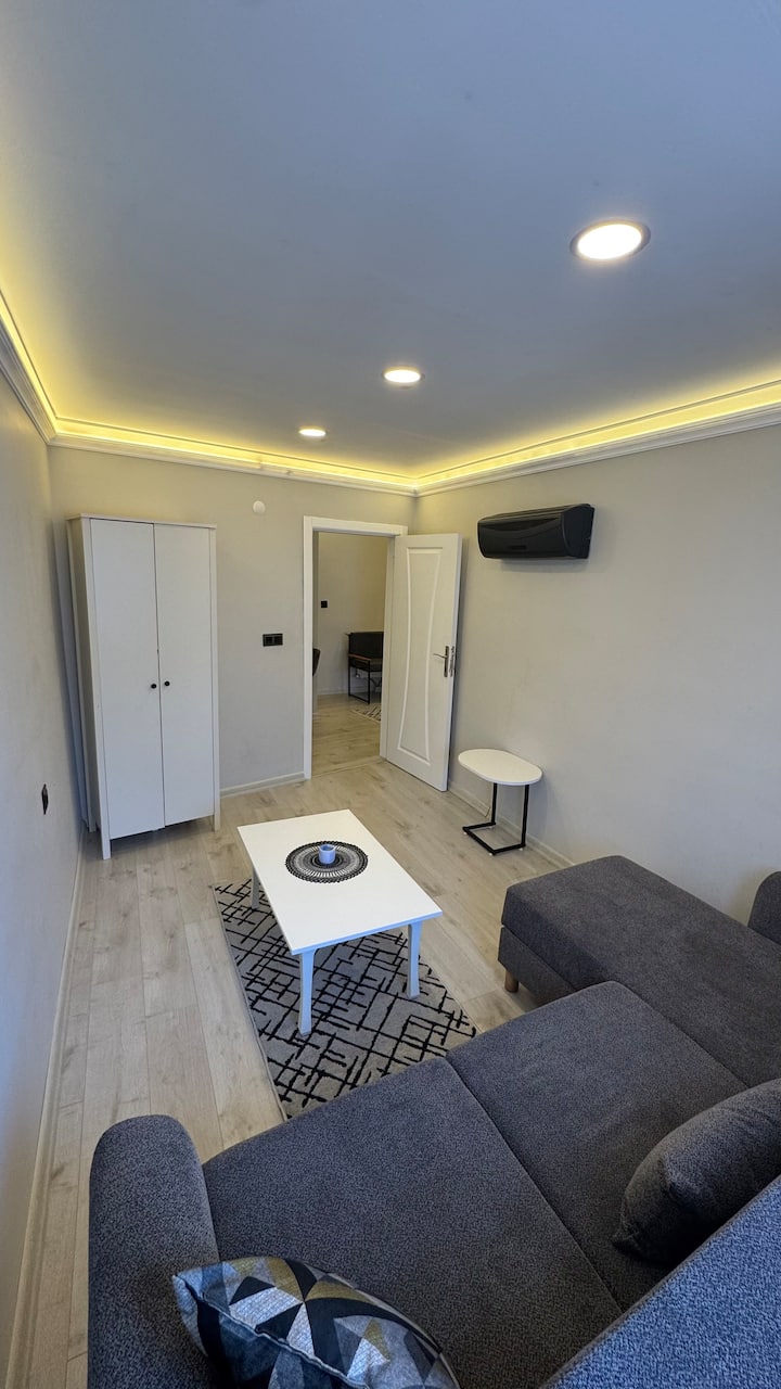 In The Heart Of The City, Comfortable And Central - Kavala