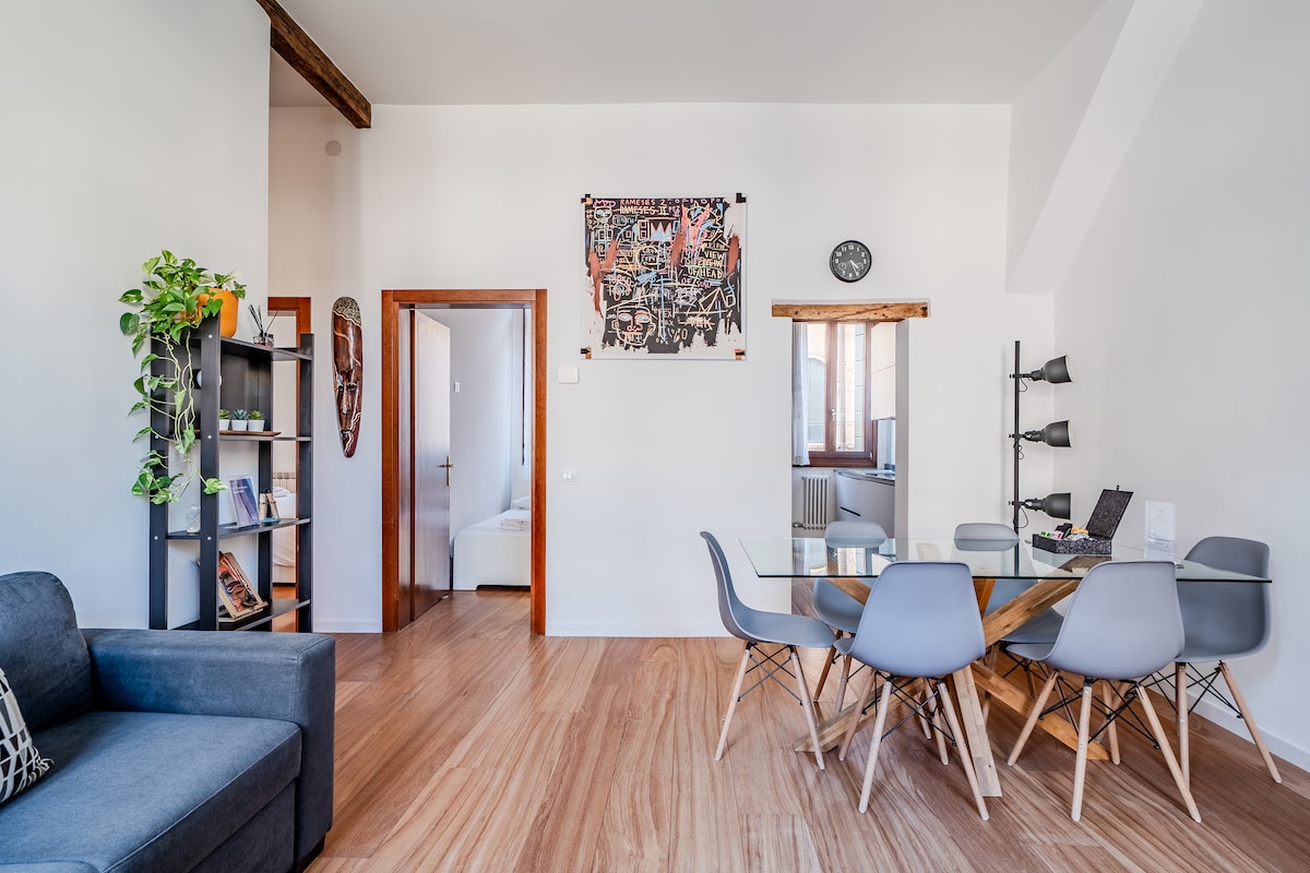 Successful Airbnb property: Ca' Dino Venice - Canal View in Venezia