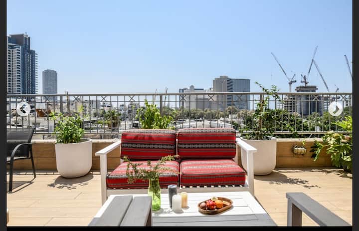 Super Cool 5bd By The Beach - 텔아비브