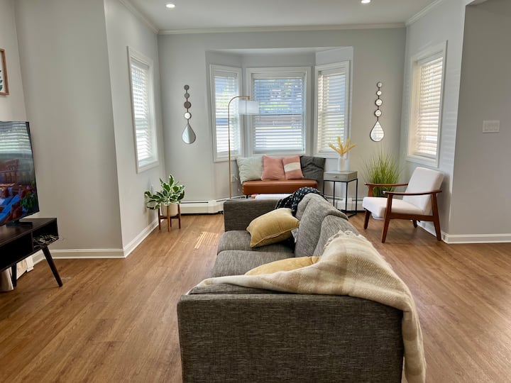 2bd 1.5 Bath/ Laundry/ Parking/ Office Boston - Massachusetts