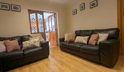 Top performing Airbnb: Killarney townhouse in Killarney