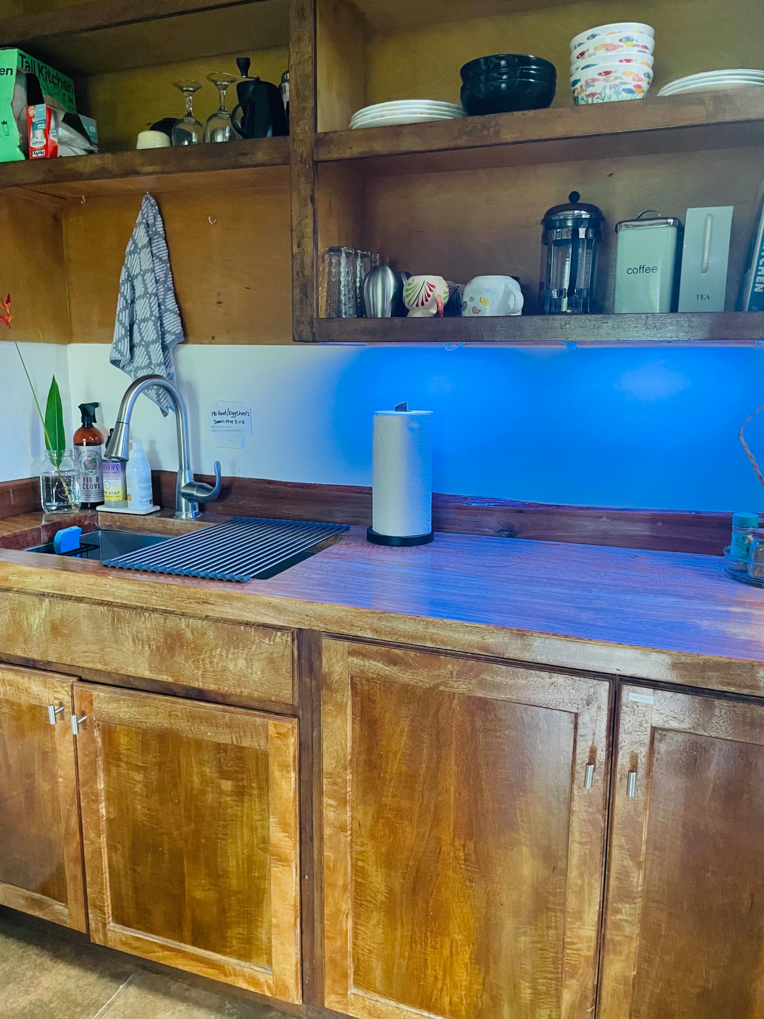 Home in Pahoa · ★4.95 · 1 bedroom · 2 beds · 1 private bath - Image 16