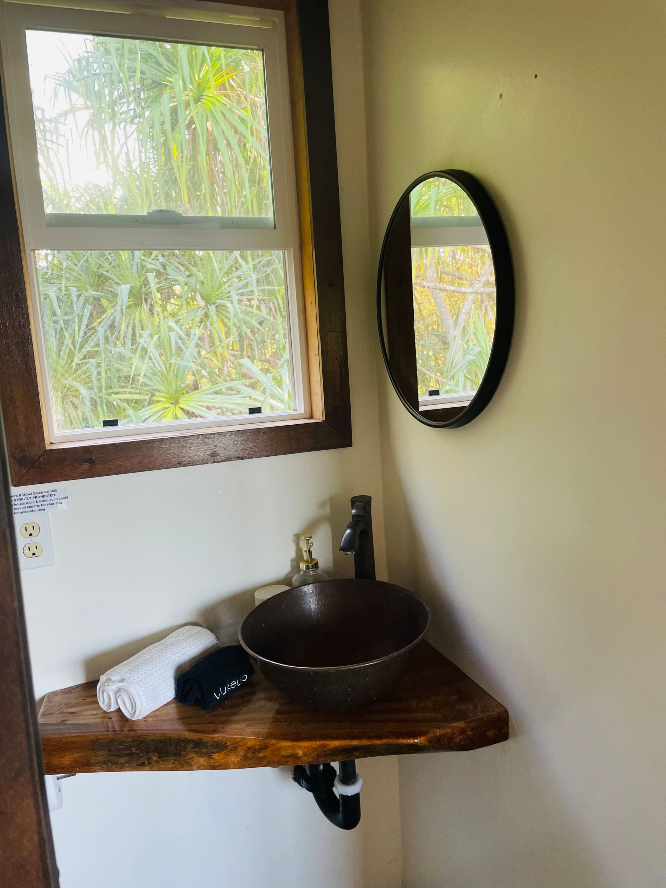 Home in Pahoa · ★4.95 · 1 bedroom · 2 beds · 1 private bath - Image 30