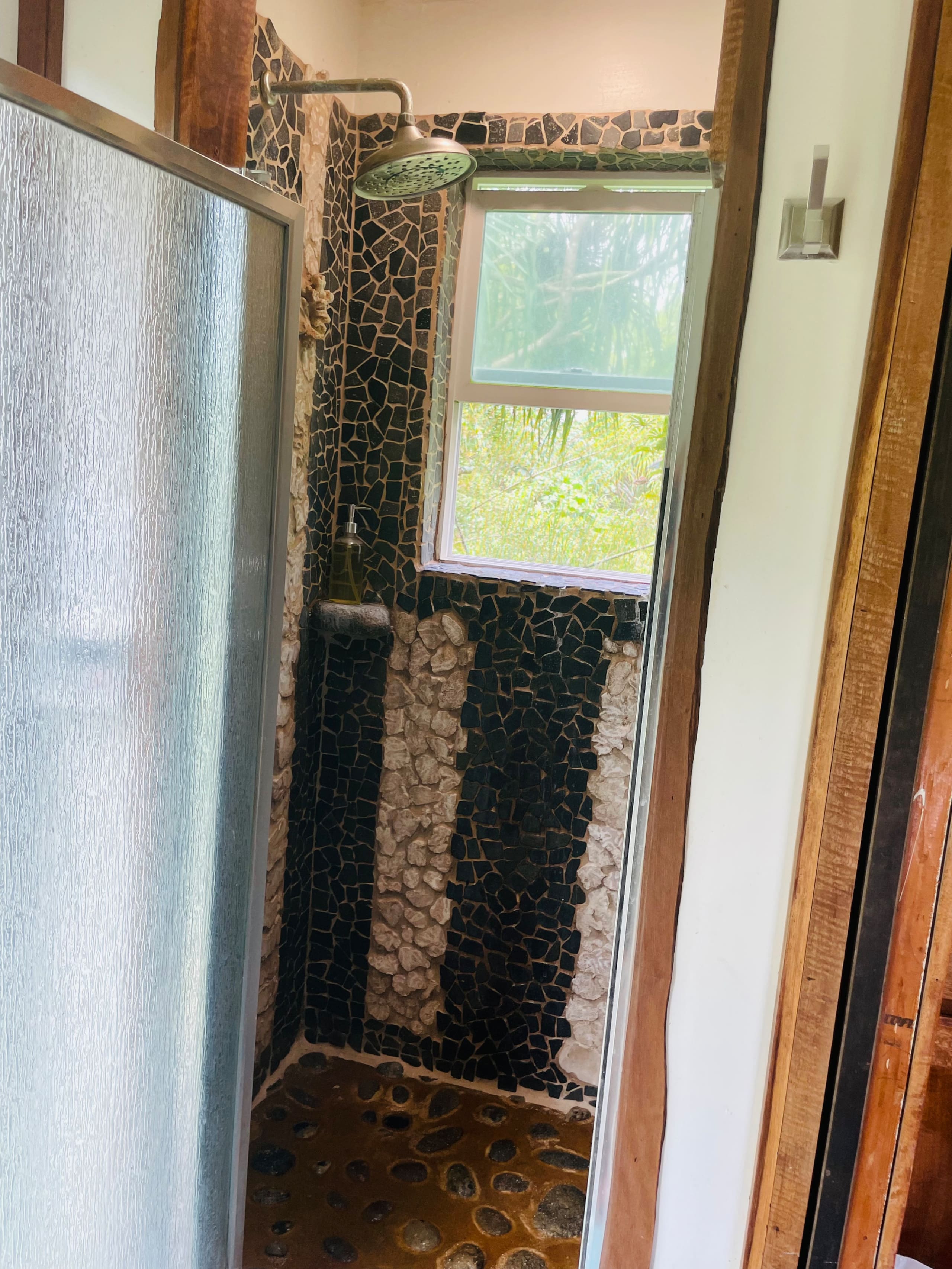 Home in Pahoa · ★4.95 · 1 bedroom · 2 beds · 1 private bath - Image 37