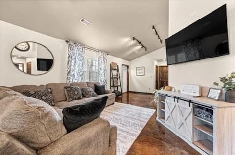 Top performing Airbnb: The Hideaway in Eureka Springs