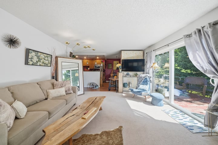 2 Beds/1 Bath*dogs Ok*w/d In Unit* 1 Parking Space - 보즈먼