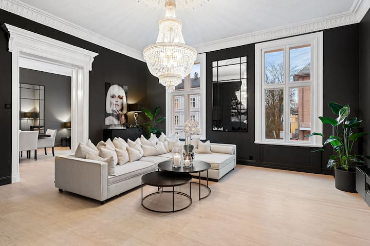 Luksuriøs og Sentral Leilighet