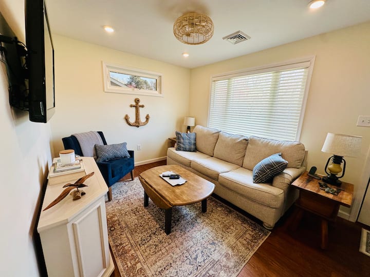 Backwood Bay Bungalow  *Linens Included* - Cape May, NJ
