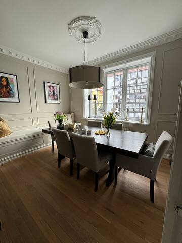 Newly renovated and central apartment gallery image 3